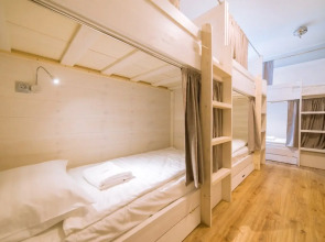 Хостел Изба