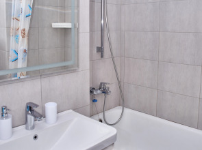 Апартаменты VIAHOME на Днепровской