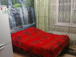 Komfortnaya Studiya na 1-M Etazhe Flat