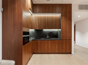 Студия для двоих на 74-м этаже