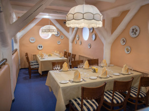 Отель Luxury House