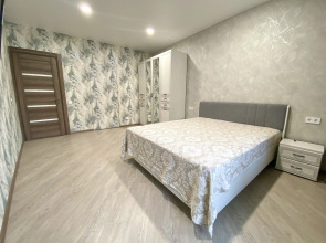 Квартира Большая двухкомнатная у метро Пионерская