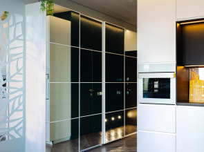 Апартаменты Lalapart Tropikana с ярким ремонтом на 30 этаже небоскреба Савеловский Сити