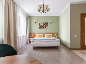 Апартаменты для троих гостей с 1 большой или 2-мя раздельными кроватями (3-ий или 4-ый этаж)