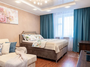 Апартаменты двухкомнатные  на Мещерском бульваре 3/3 .м.Cтрелка. Сова-Дом