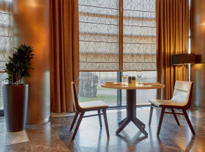 Отель Ренессанс Минск Конгресс и СПА Центр