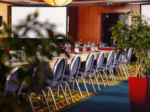 Отель Courtyard by Marriott Tbilisi