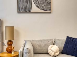 Апартаменты Welcome Home in Me Do Re Tower