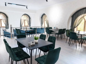 Отель Status Inn