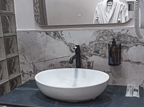 Отель Gizzat Plaza