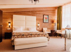 Парк Отель Русский