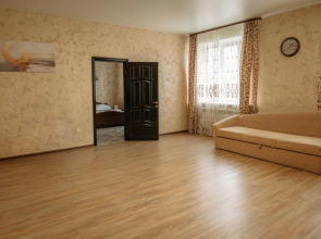 Отель Корона