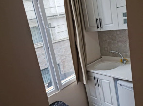 Отель Taksim 52