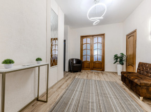 Квартира Трехкомнатная на Проспекте Независимости 23