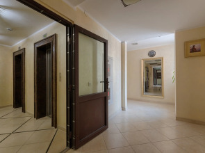 Апартаменты 4-комнатные HomeApart Сторожовская, 6