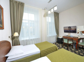 Отель Cronwell Inn Стремянная