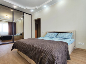 Uyutnaya Kvartira Dlya 4kh Ryadom S Parkom Flat