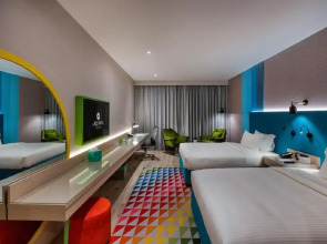 Отель La Quinta by Wyndham Dubai Jumeirah