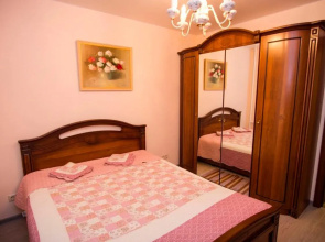 Apartamenty na ulitse Karatanova 4
