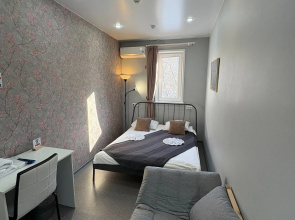 Zhivi i Puteshestvuy Hostel
