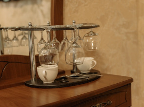 Отель Корона