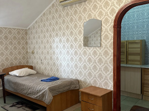 Отель Лотос