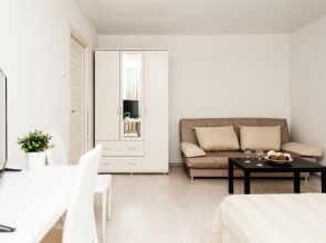 Trehkomnatnye  Apartamenty Stepanenkov dla 8 gostej na Surikova 2
