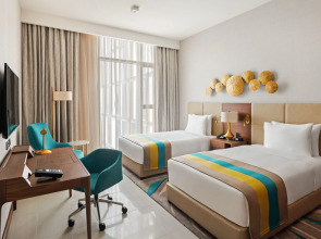 Holiday Inn Dubai al-Maktoum Airport, an IHG Hotel