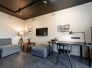 Апартаменты Red Apartments Виктория Осень