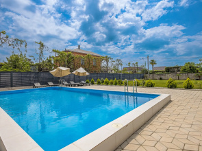 Bronau Shambala Guest House