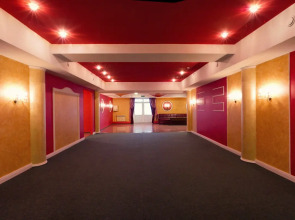 Отель Милана