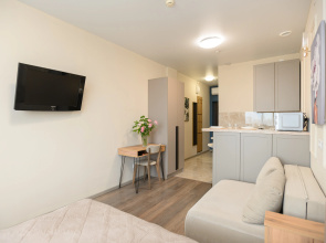 Aparthause S Kofemashinoy Rabochim Mestom I Stilnym Dizaynom Apartments