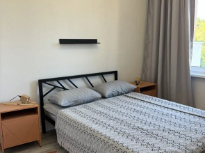 S Bacsejnom V Zhk Kiparis 106 Flat