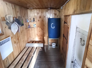 Частный дом на берегу Зюраткуля