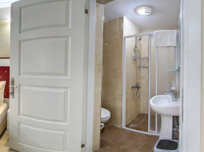 Отель Cihangir Palace