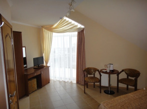 Отель Гермес