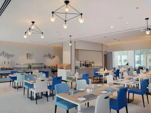 Отель Lemon Tree Hotel Jumeirah Dubai