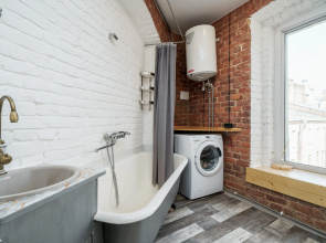 Апартаменты SREDNYAYA PODYACHESKAYA 6 APARTMENTS Просторные трехкомнатные апартаменты Park Lane Inn для 3-х взрослых