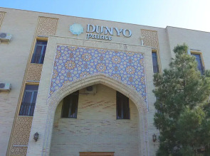 Отель Dunyo Palace