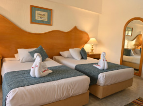 Turquoise Beach Hotel