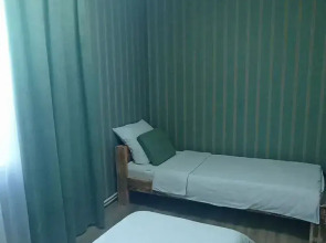 Частный дом у леса