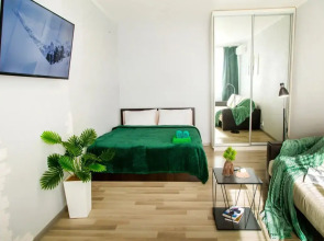 Квартира возле Самолёта