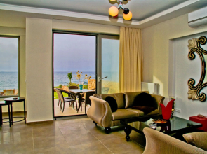 Beach front Peri Villa