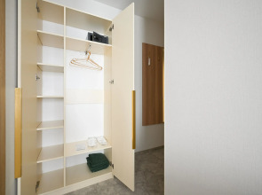 Отель Mirum Hotel