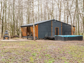 Отель Шепот