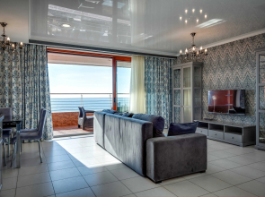 Surname Deluxe Apartments 17