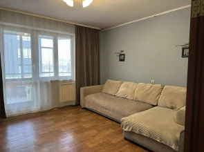 Dvukhkomnatnaya U Parka 400-Letiya Flat