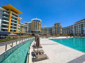 1+1 V Kompleksе Azura World D S Sobstvennym Plyazhem Apartments