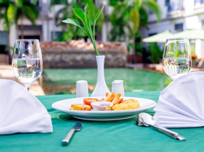 Отель Green Amazon Residence