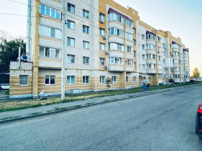 Kvartira v Tihom Rajone na Vyezde iz Goroda